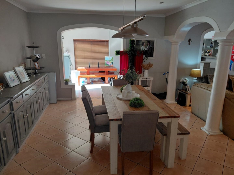 To Let 4 Bedroom Property for Rent in Durbanville Western Cape